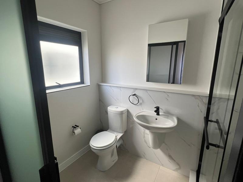 To Let 1 Bedroom Property for Rent in Richwood Western Cape